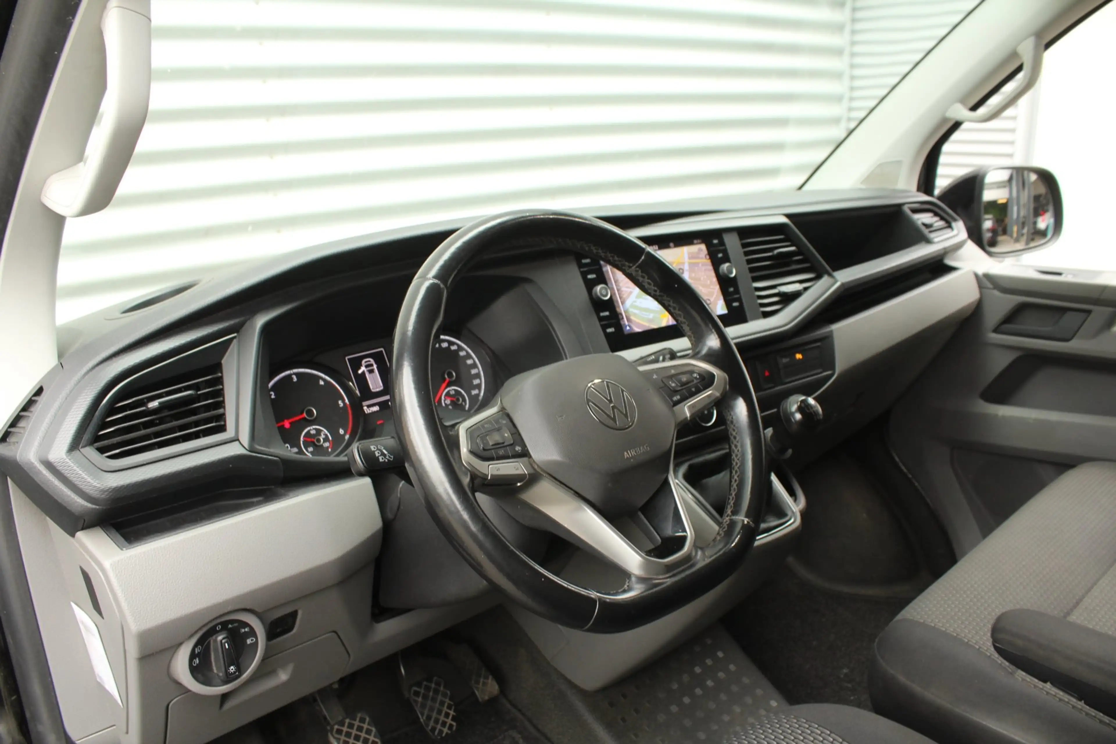 Volkswagen Transporter 2.0 TDI 150pk L2H1 28 Navigatie Trekhaak Imperiaal — photo 13