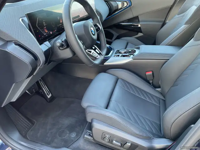 BMW X3 view 10