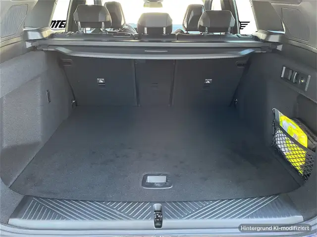 BMW X3 view 12