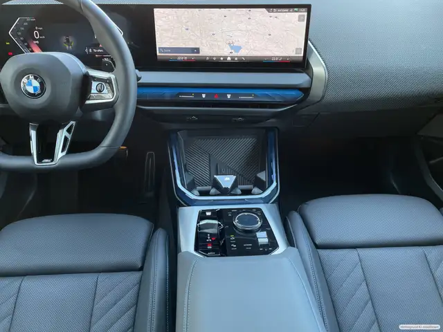 BMW X3 view 7