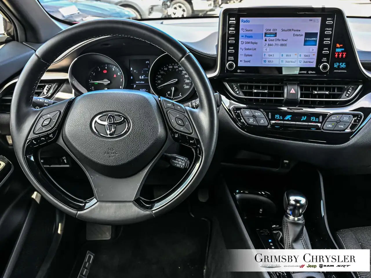 Toyota C-HR снимка Toyota C-HR