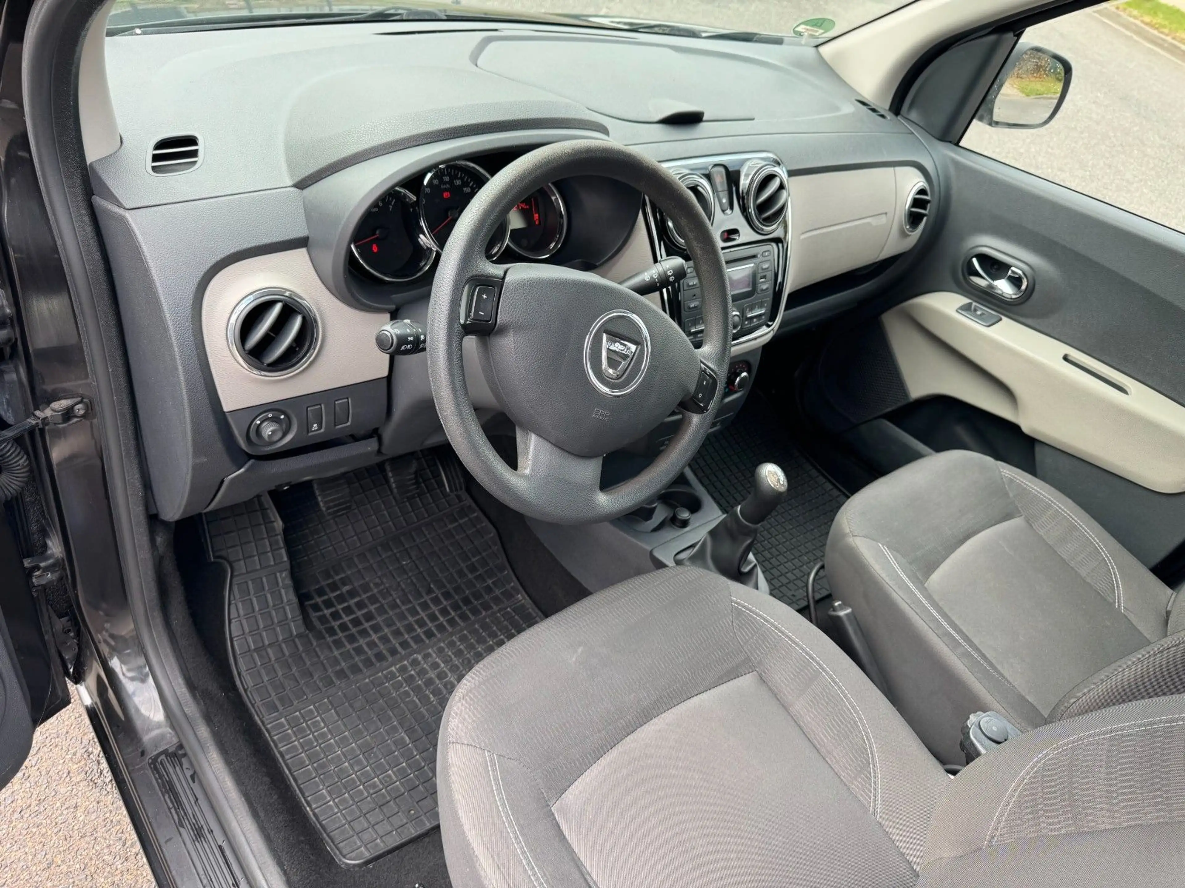 Dacia Lodgy Laureate *7-Sitz*Klima*8-Fach*1-Hand* — photo 9