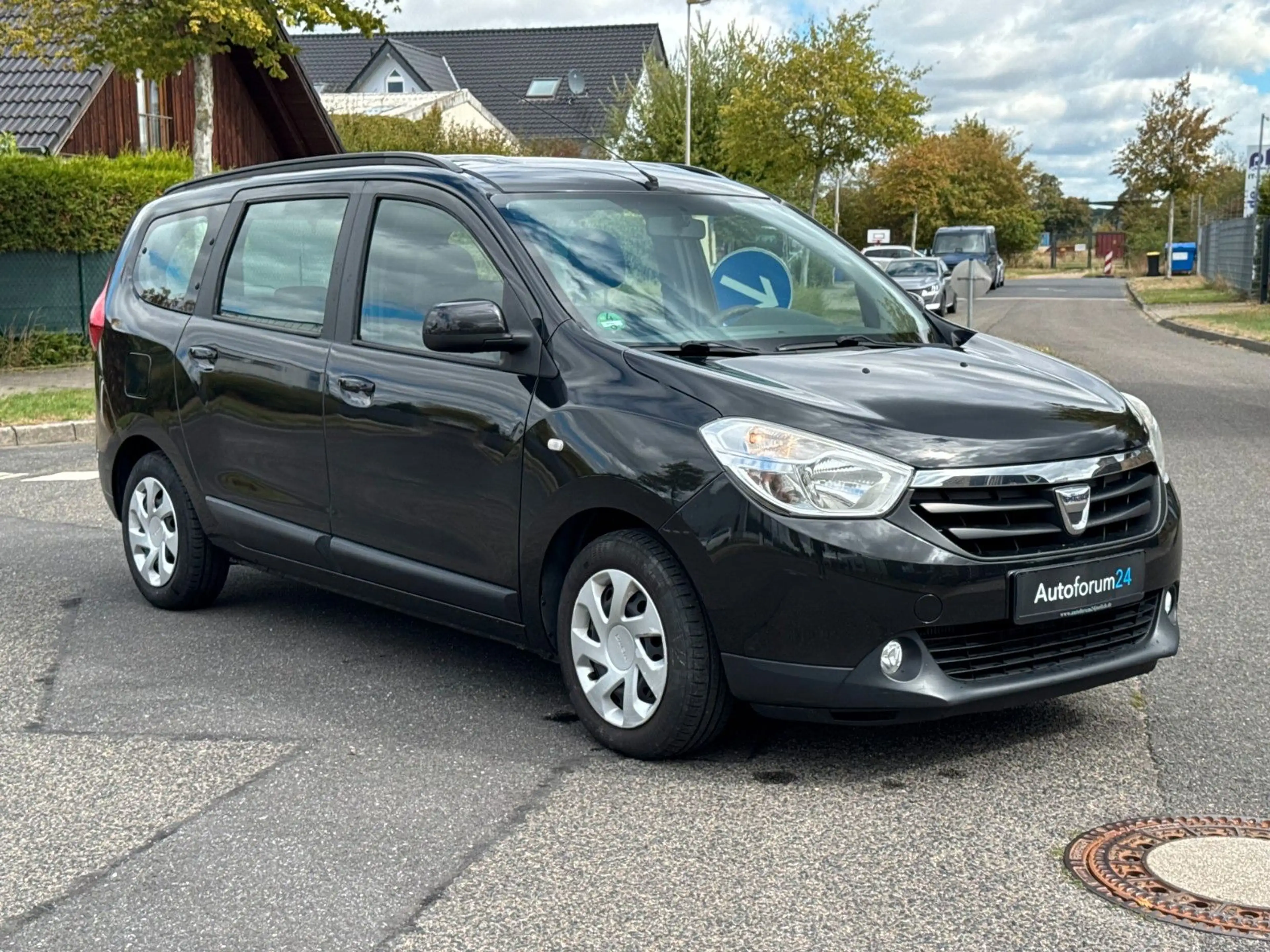 Dacia Lodgy Laureate *7-Sitz*Klima*8-Fach*1-Hand* — photo 7
