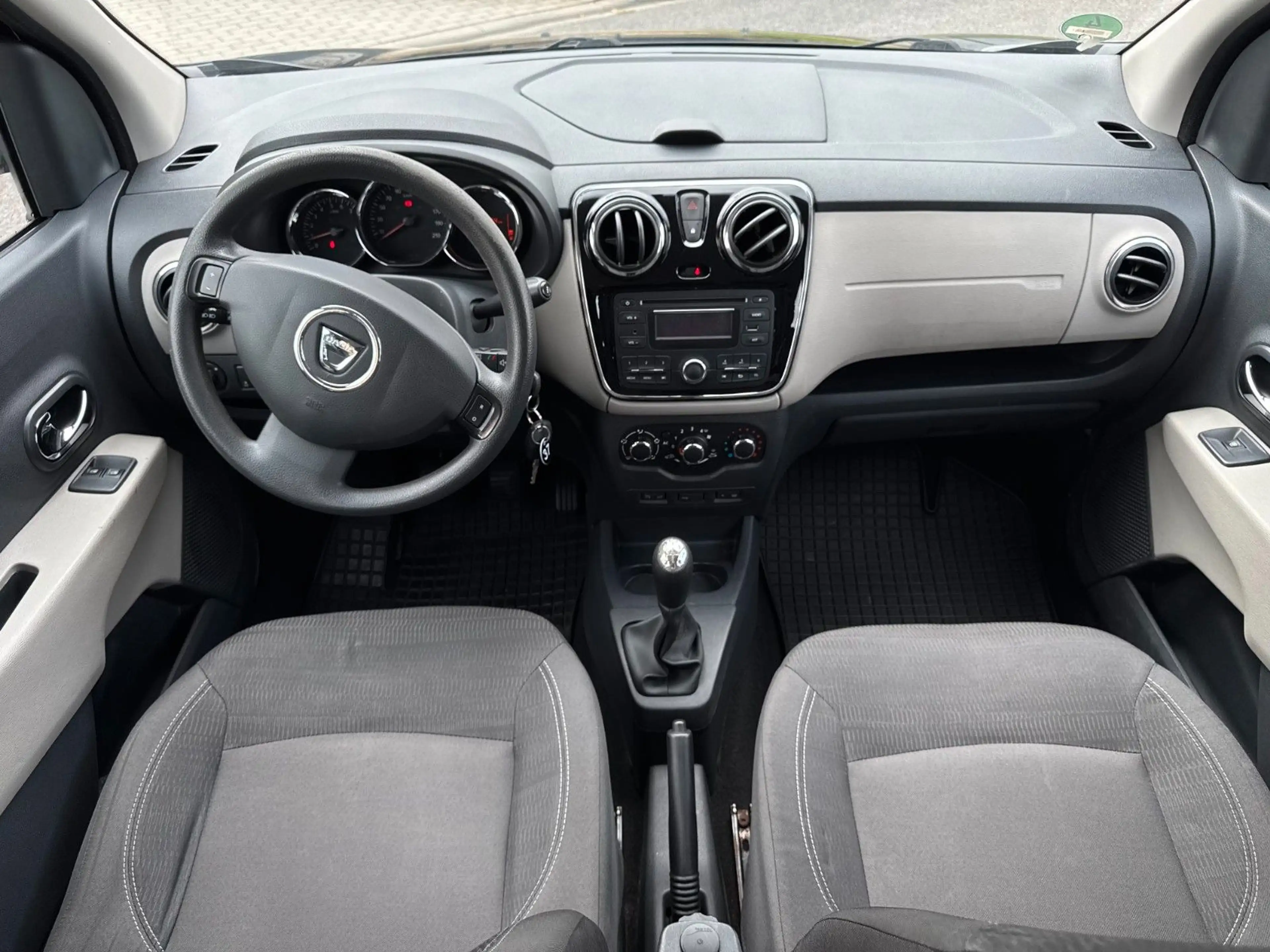 Dacia Lodgy Laureate *7-Sitz*Klima*8-Fach*1-Hand* — photo 11