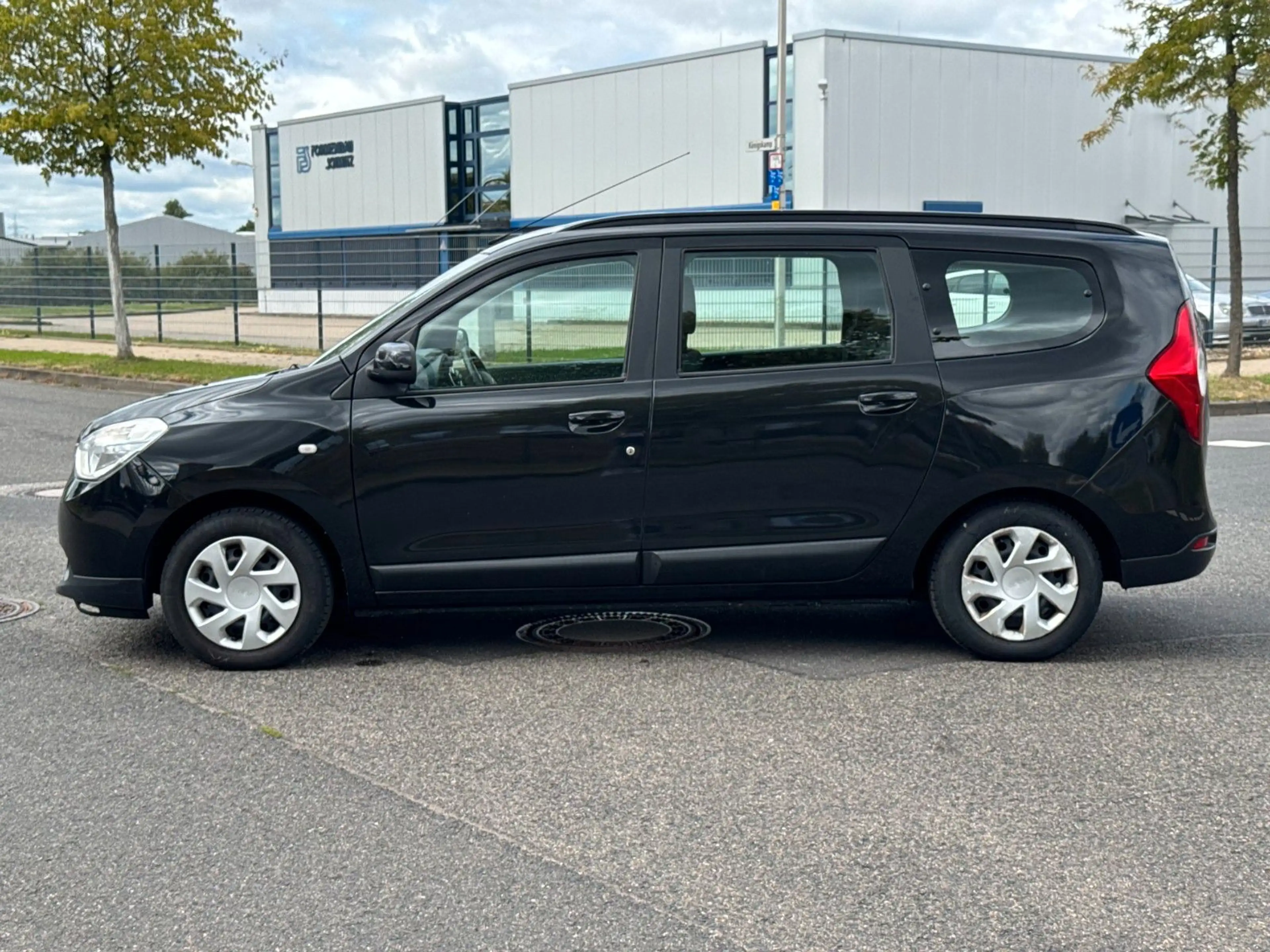 Dacia Lodgy Laureate *7-Sitz*Klima*8-Fach*1-Hand* — photo 2