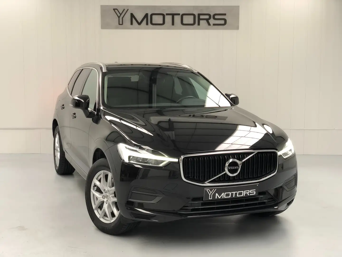 Volvo XC60 2.0 D4 GEARTRONIC MOMENTUM 163 CH FULL LED ACC Noir - 1