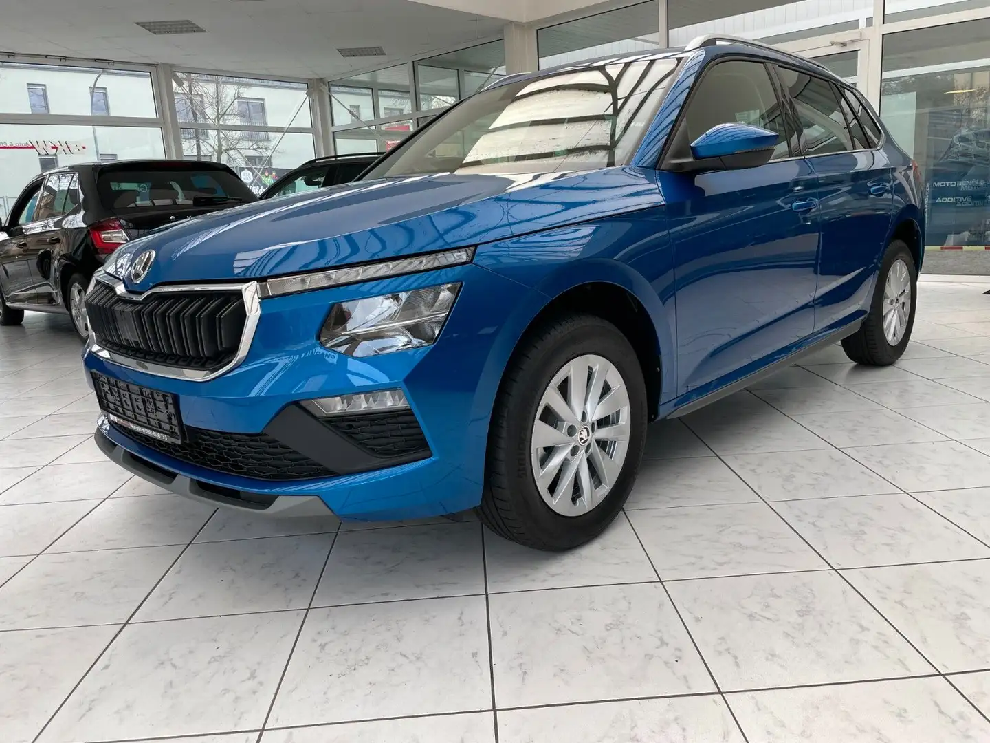 Skoda Kamiq Selection 1.0 TSI LED,PDC,Climatronic,SHZ Blau - 1