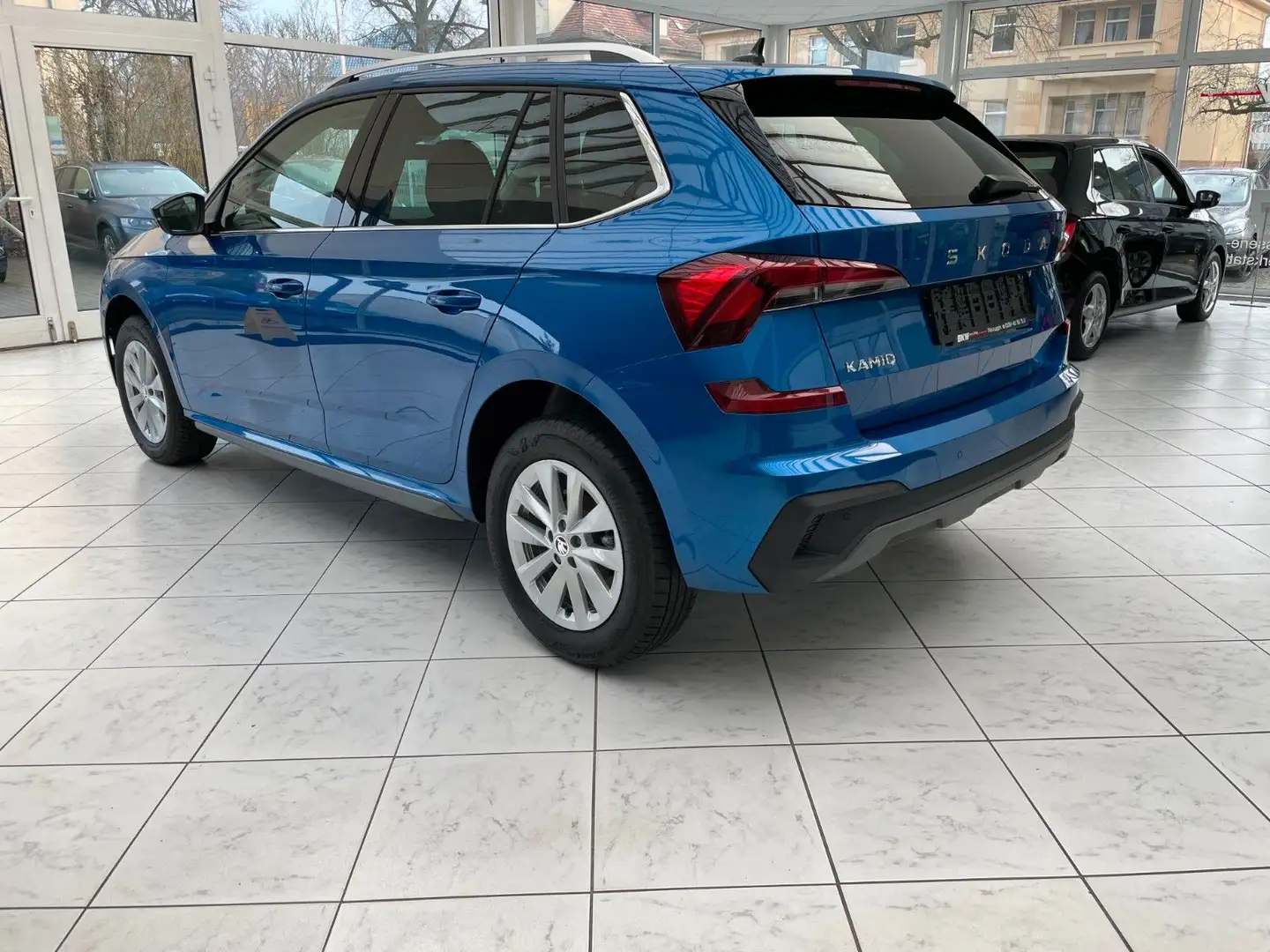 Skoda Kamiq Selection 1.0 TSI LED,PDC,Climatronic,SHZ Blau - 2