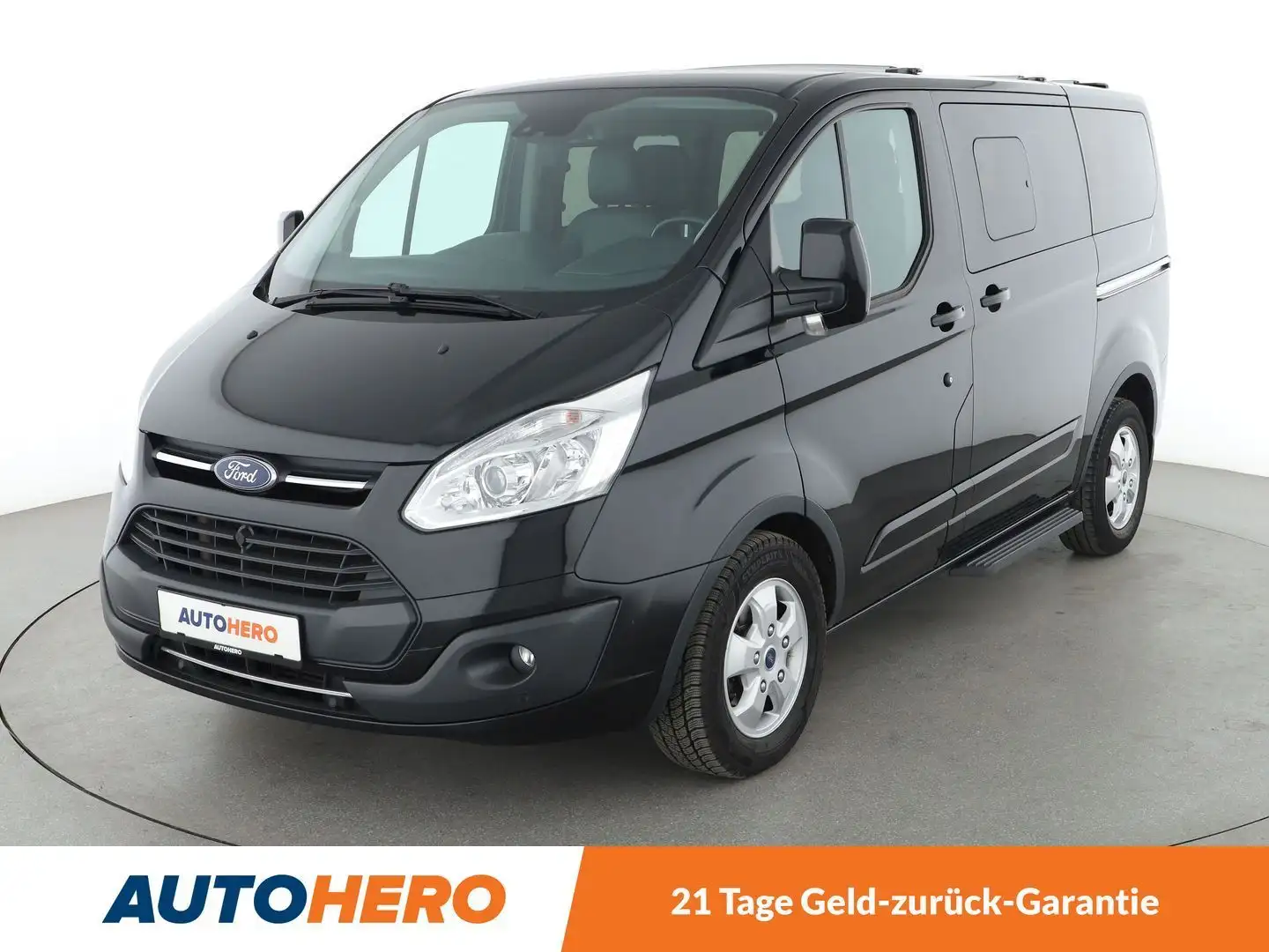 Ford Transit 2.0 TDCi 310 L1 Tourneo Titanium Aut.*NAVI*CAM*PDC Schwarz - 1