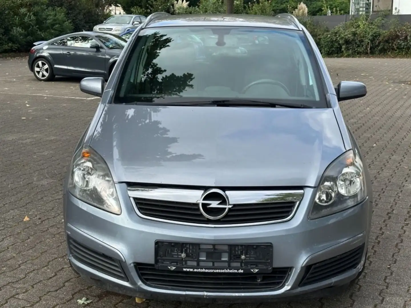 Opel Zafira B 1.9 CDTI Sport*KLIMAAUT*AHK*7-SITZER* Silber - 2