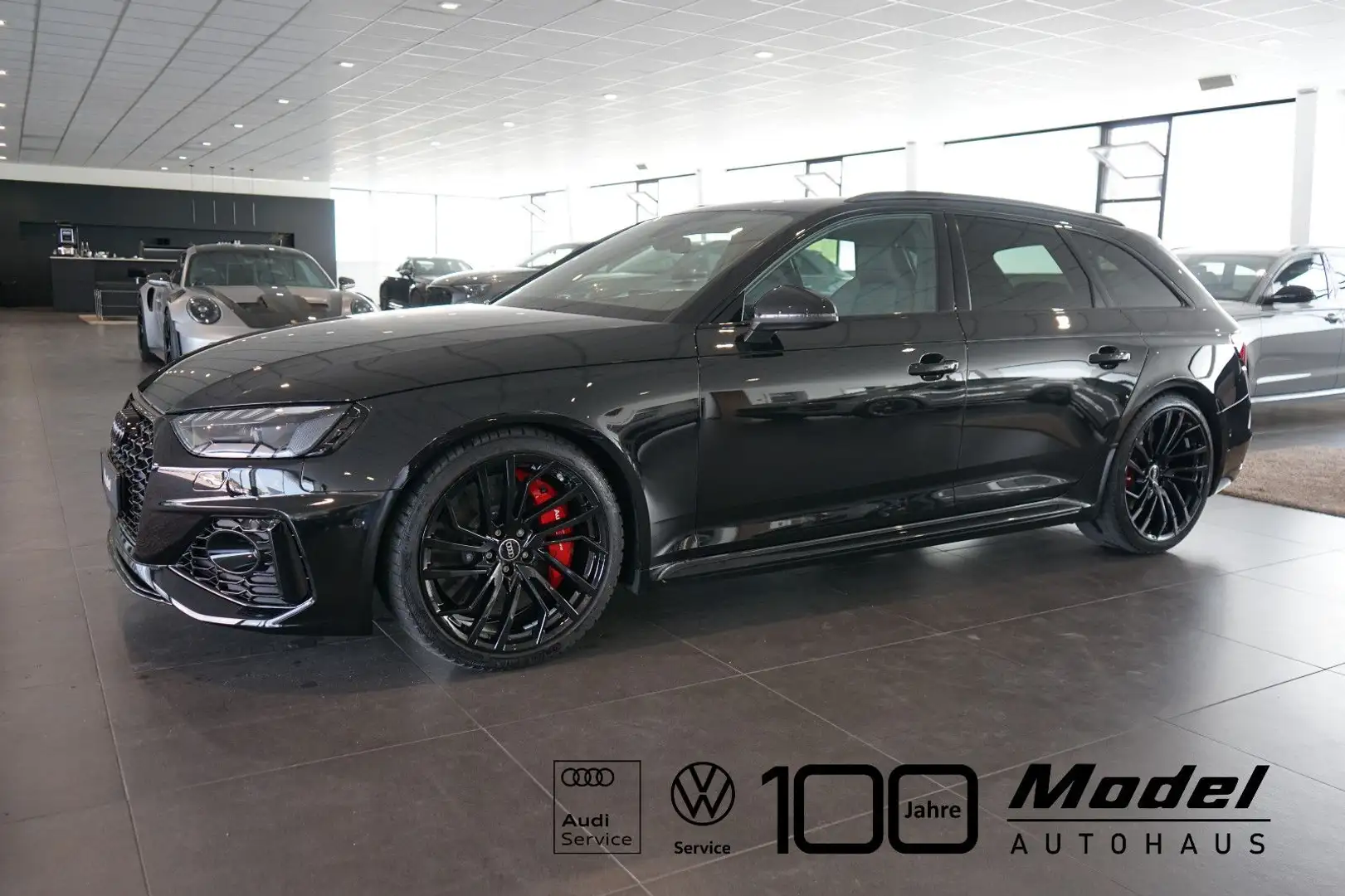Audi RS4 | Matrix | HuD | B&O | Keramik | 280km/h Schwarz - 1