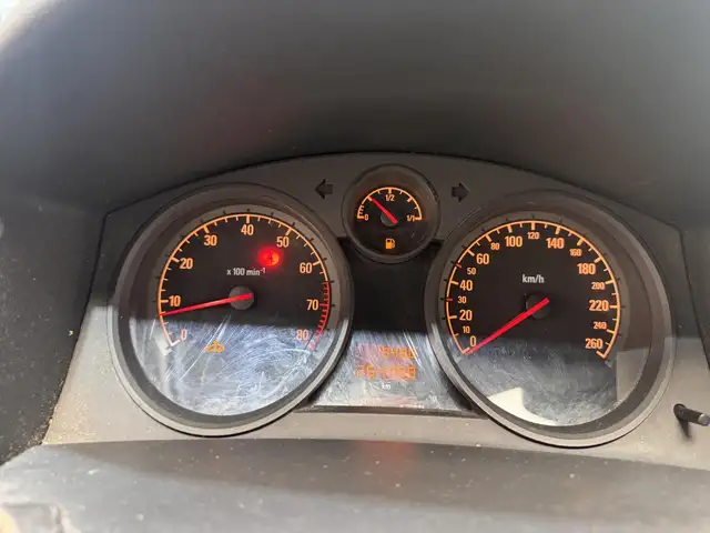 Opel Astra view 13