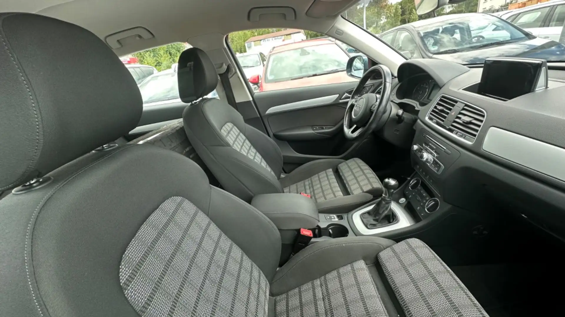 Audi Q3 sport,Navi,Selbstlenkende Systeme, 128.000KM Blau - 2
