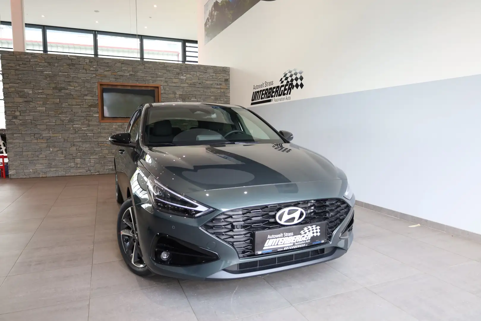 Hyundai i30 PD Comfort Line 1.0 T-GDI abzgl. möglicher Superbo Grün - 2