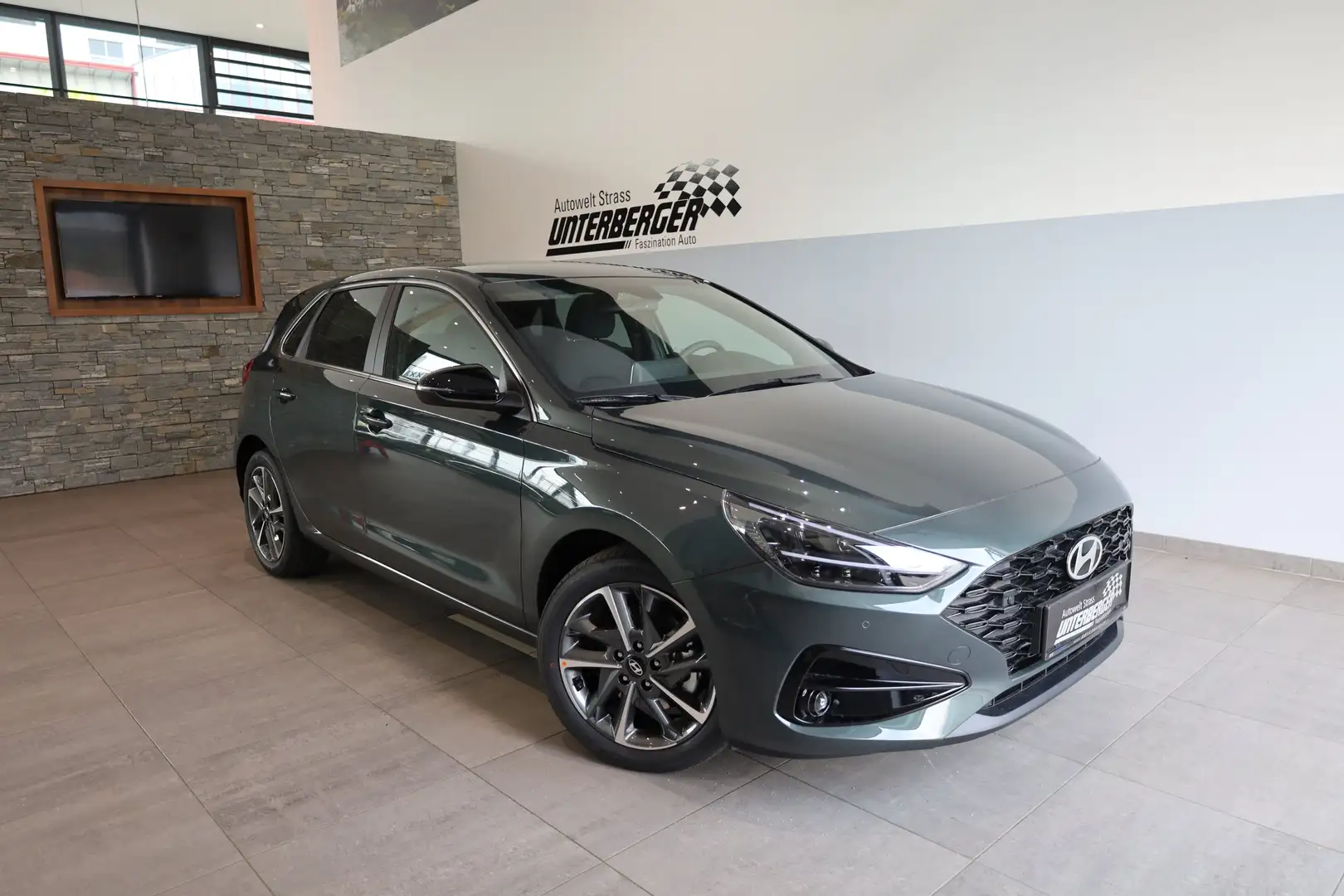 Hyundai i30 PD Comfort Line 1.0 T-GDI abzgl. möglicher Superbo Grün - 1