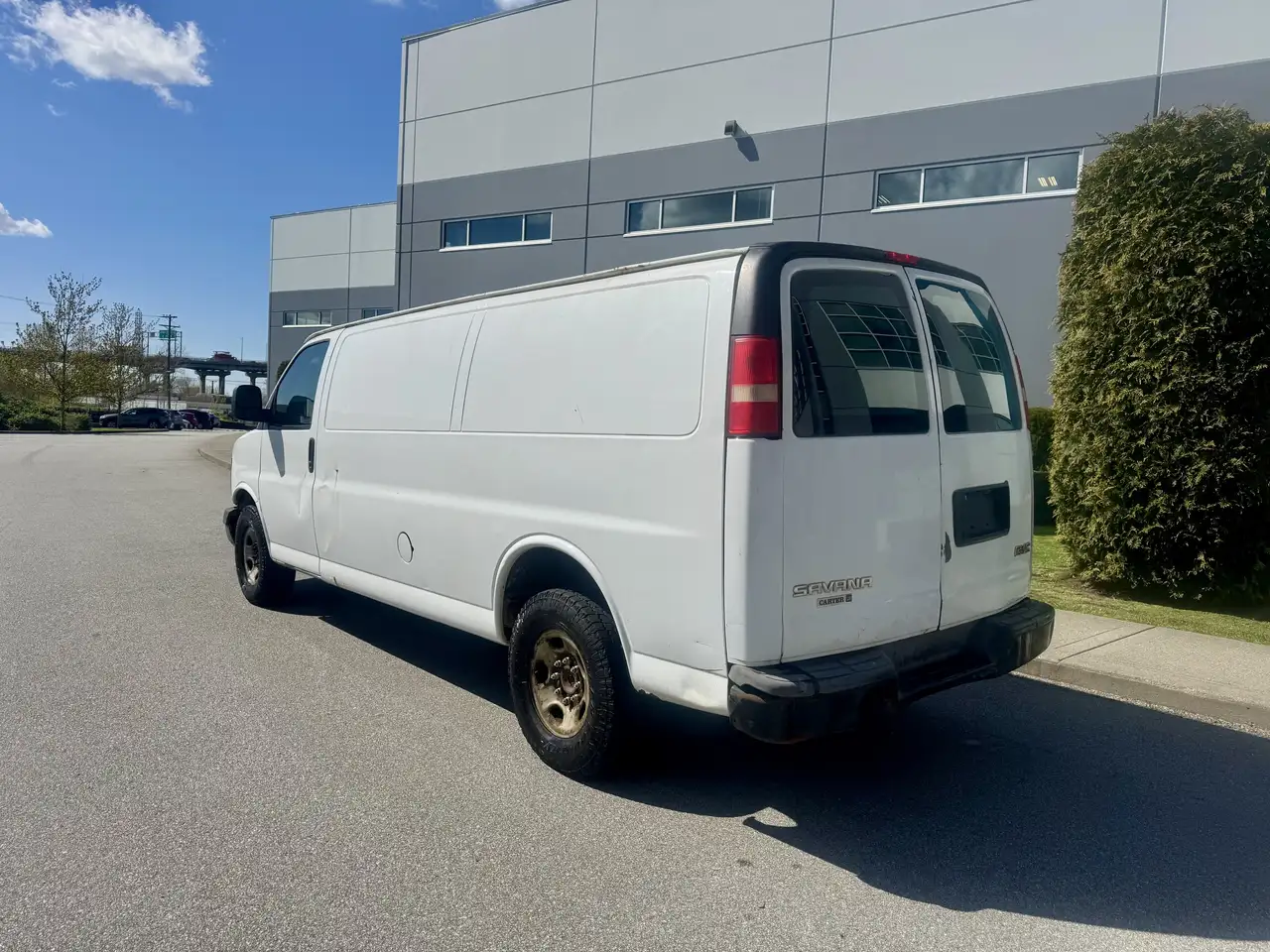 GMC Savana снимка GMC Savana