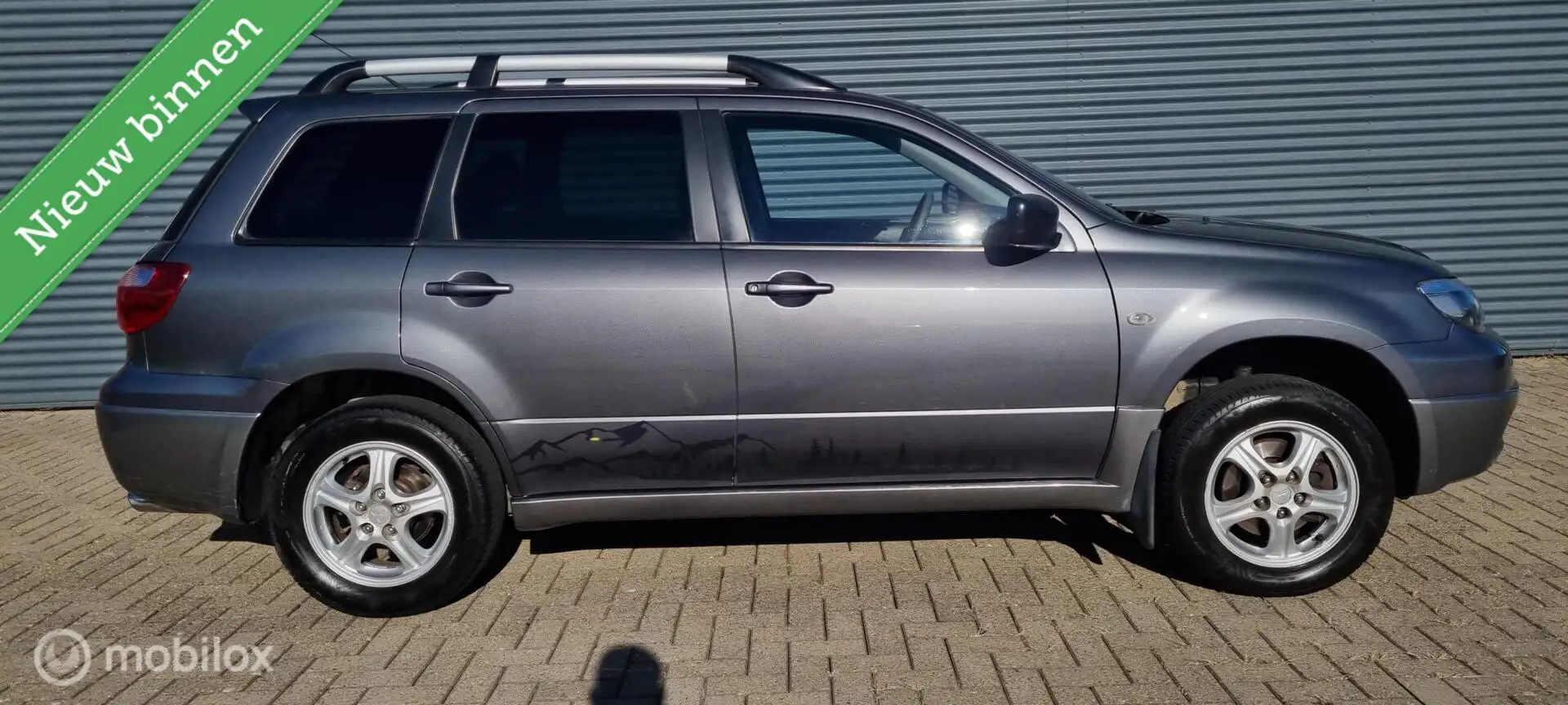 Mitsubishi Outlander Sport 2.0 Travel Youngtimer / Trekhaak Grijs - 2