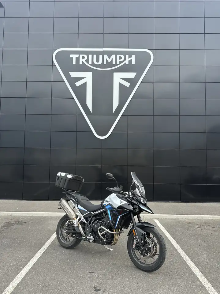 Triumph Tiger 900