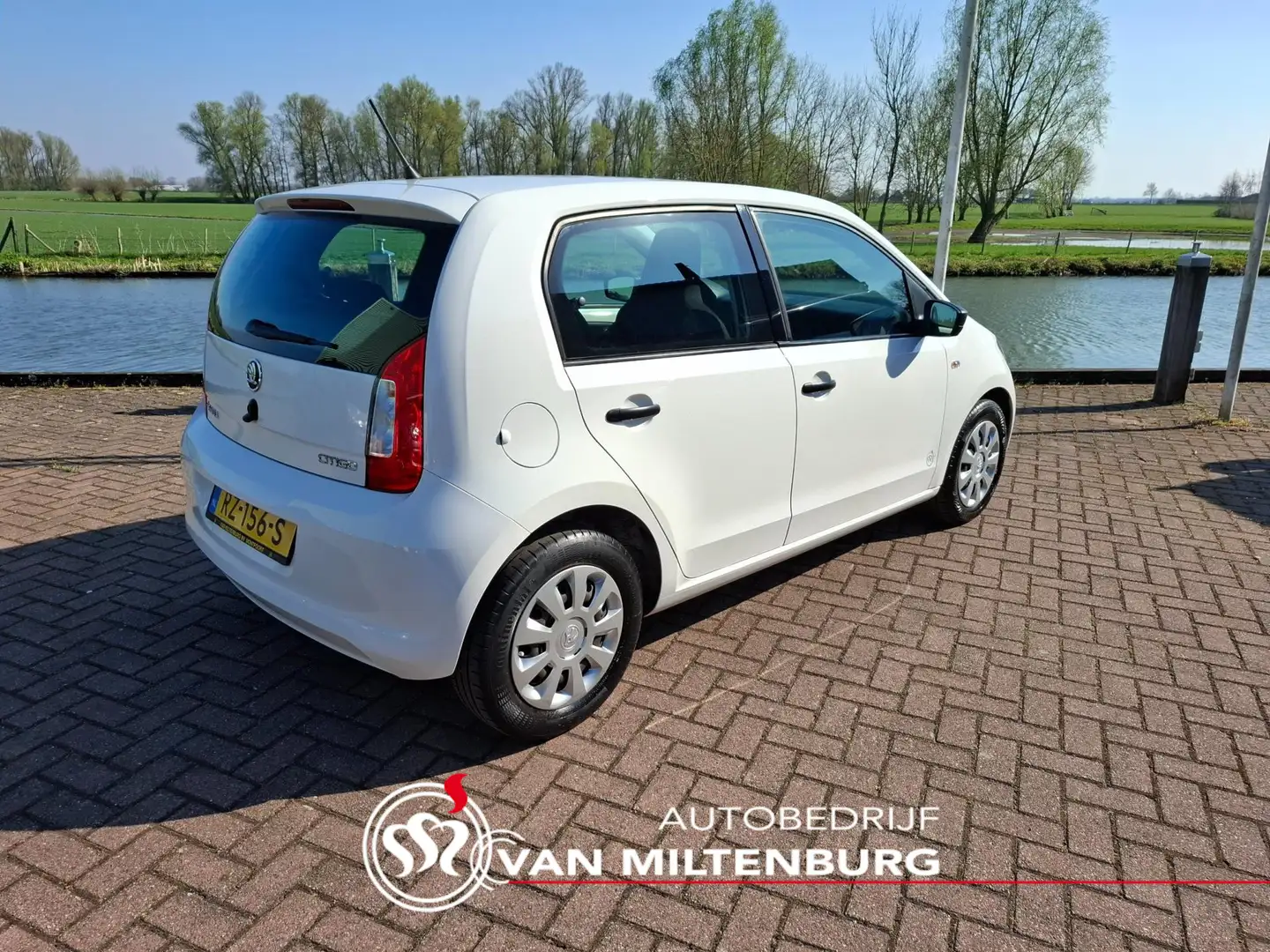 Skoda Citigo 1.0 Greentech Active Blanco - 2