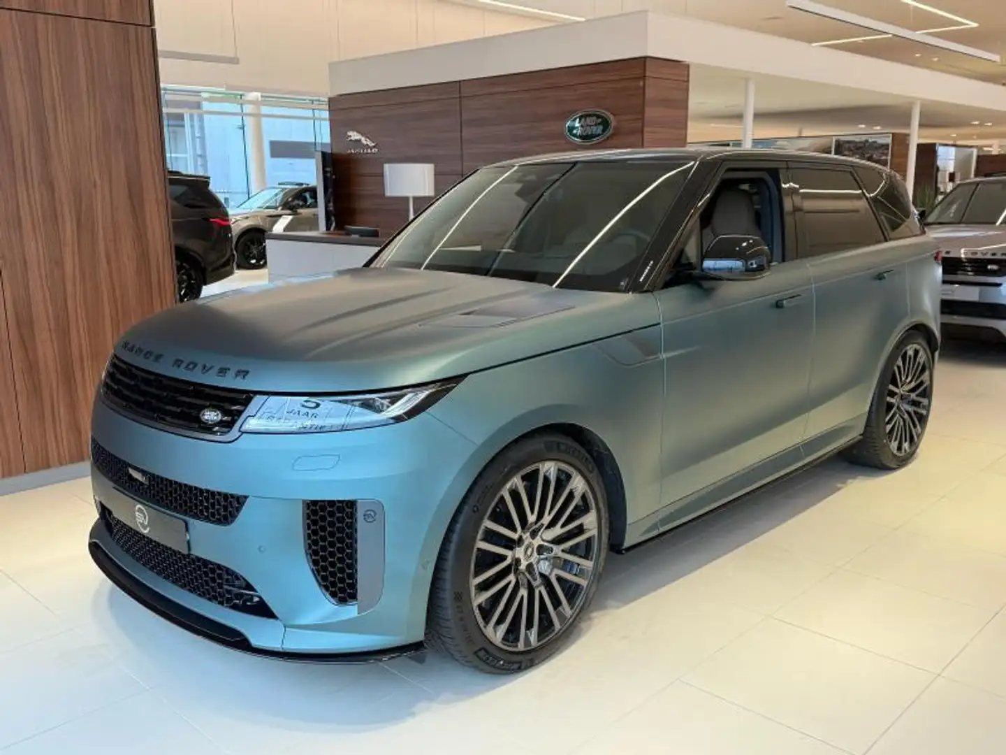 Land Rover Range Rover Sport P635 SV Celestial Groen - 1