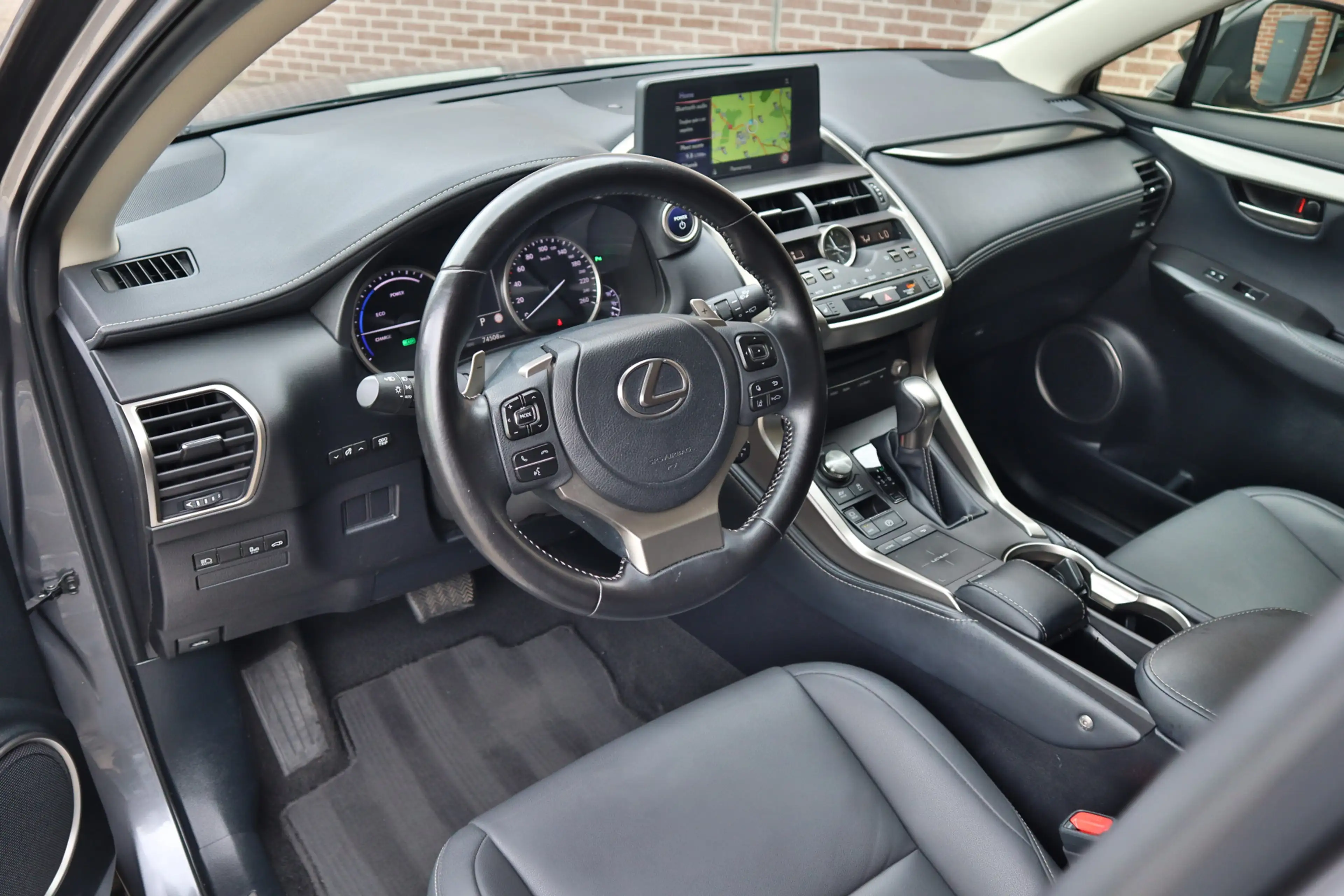 Lexus NX 300h AWD Executive Line Stoel verw, Lane assist, Cr, PD — photo 7