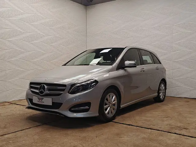 Mercedes-Benz B 180 1.6i*AUT*NAVI*SENSOREN*LED*32.589 km!!!*