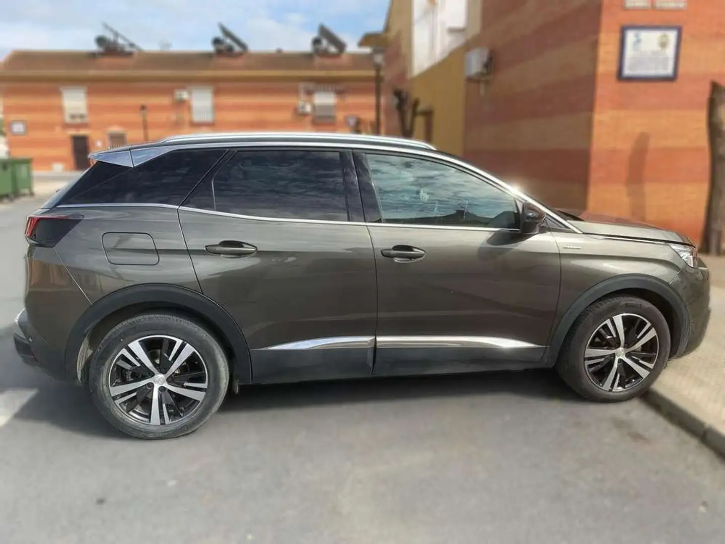 Peugeot 3008 1.2 PureTech S&S Style 130 Gris - 2