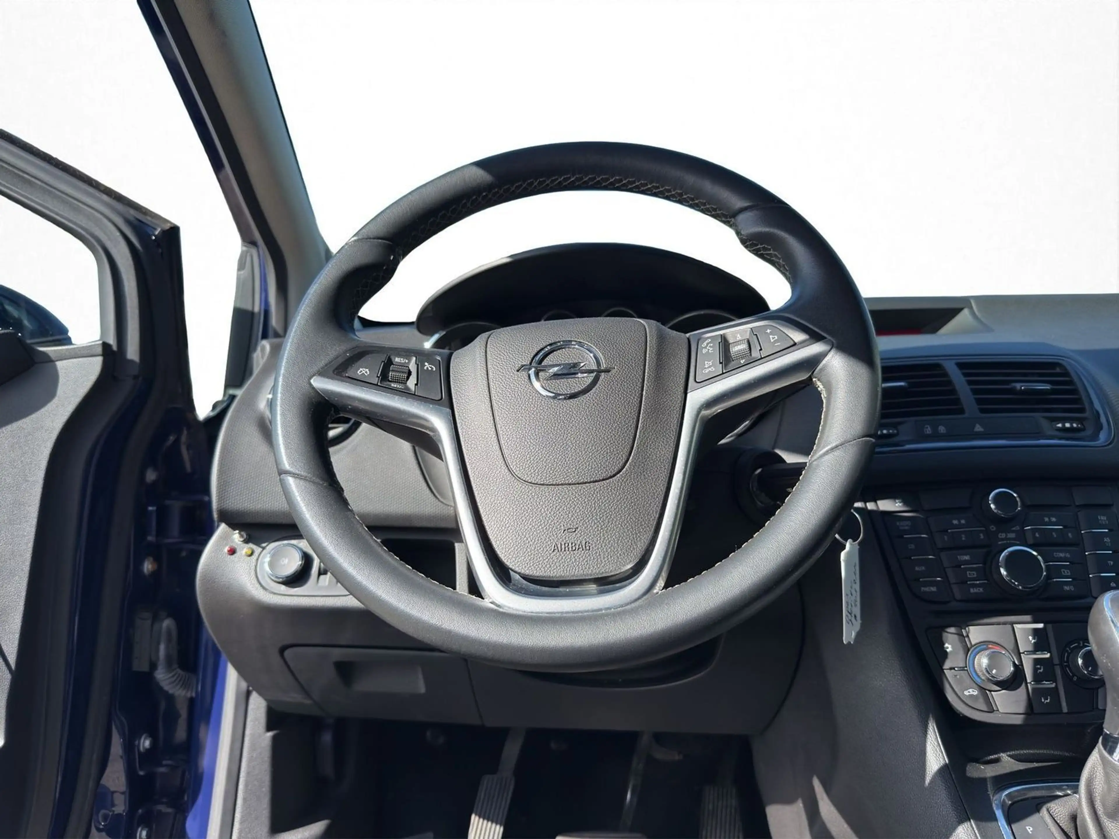 Opel Meriva Active — photo 10