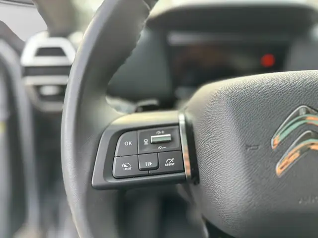 Citroen C4 view 7