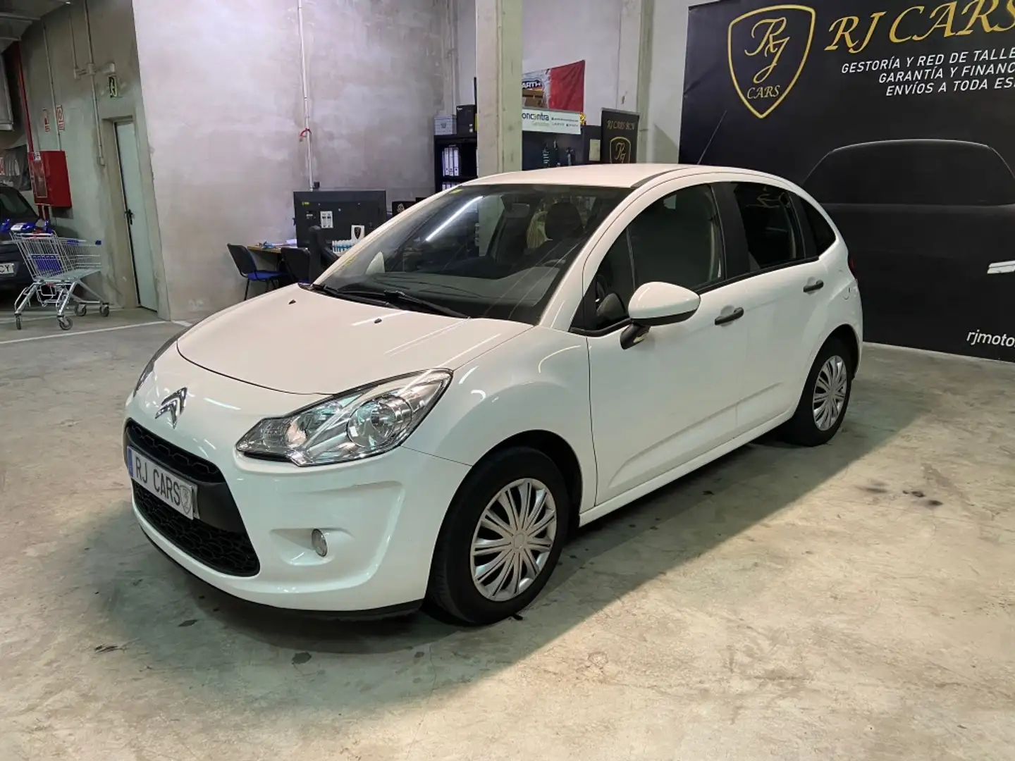 Citroen C3 1.4HDi Attraction Blanc - 2