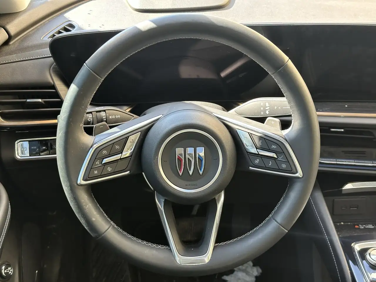Buick Envision снимка Buick Envision