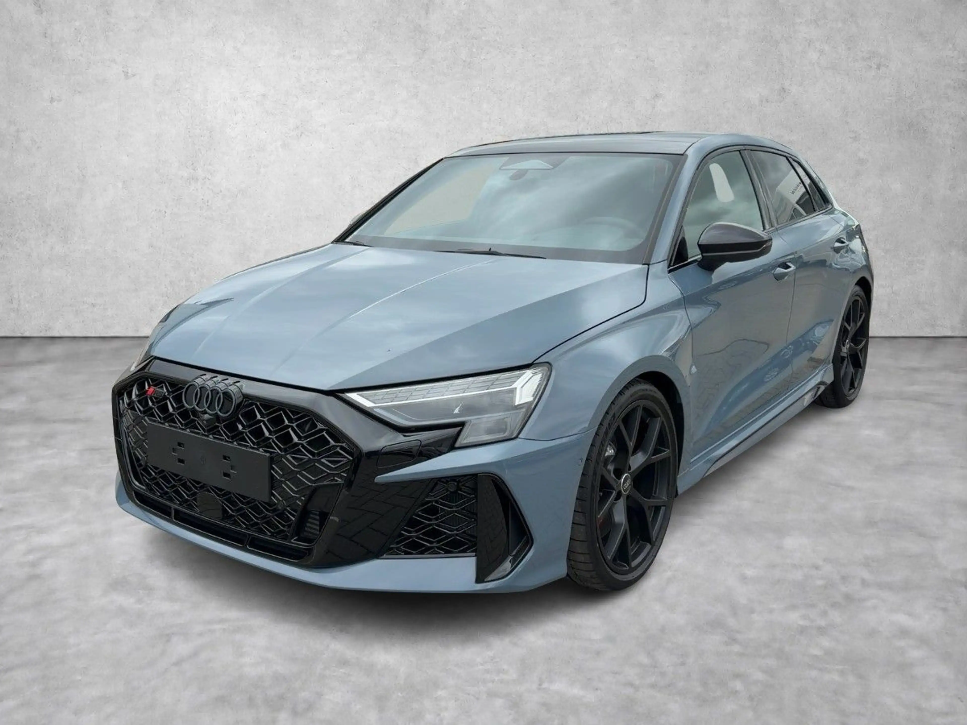 Audi RS3 *S-TRO*QUA*PANO*MATRIX*360*