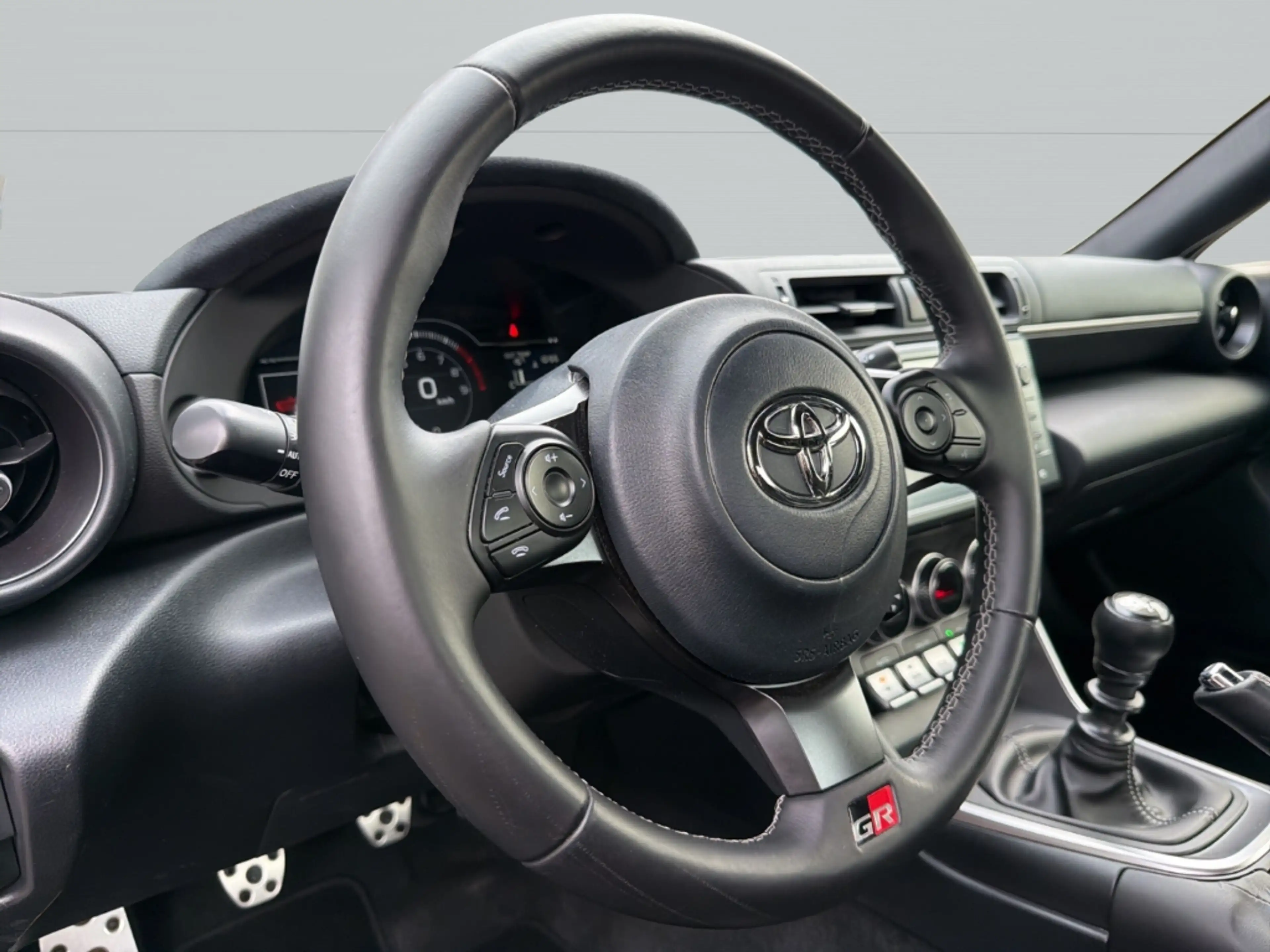 Toyota GR86 2,4L PREMIUM LED APPLE CARPLAY LM SITZHZG  Kurvenl — photo 14