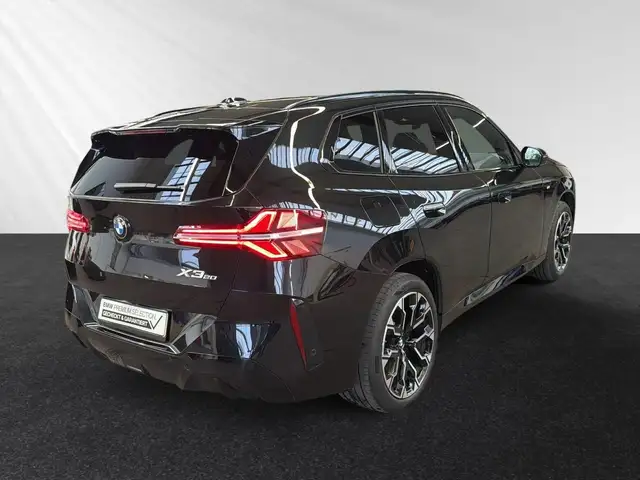 BMW X3 view 12