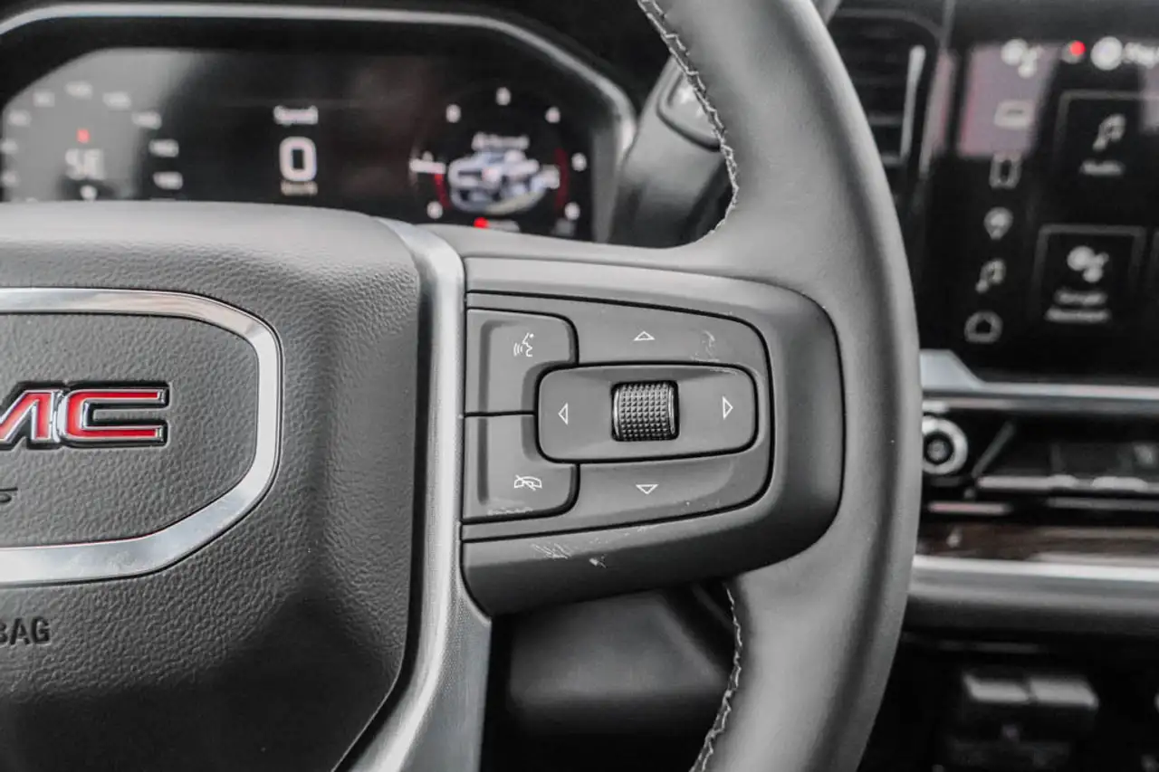 GMC Sierra 2500HD снимка GMC Sierra 2500HD