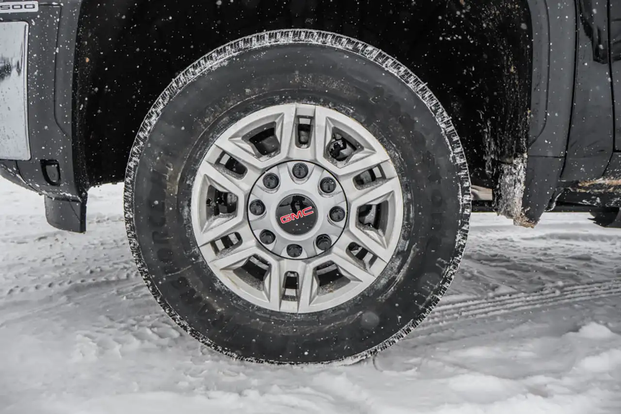 GMC Sierra 2500HD снимка GMC Sierra 2500HD