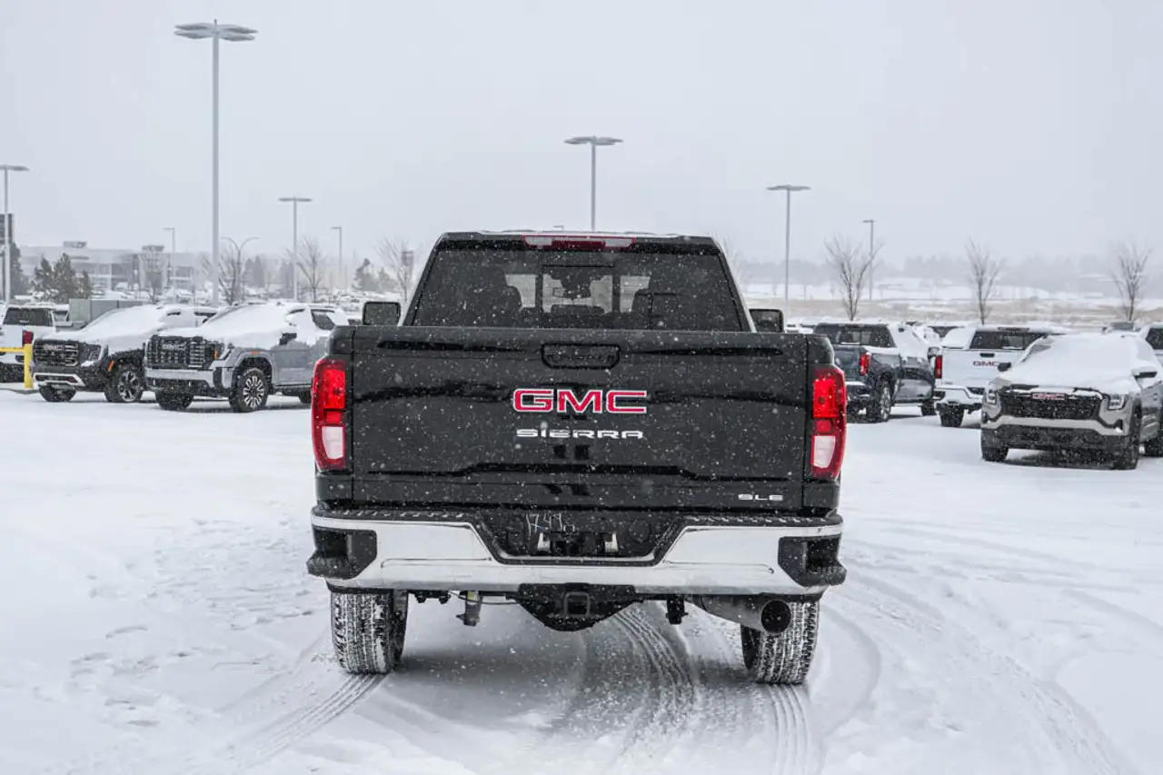 GMC Sierra 2500HD снимка GMC Sierra 2500HD