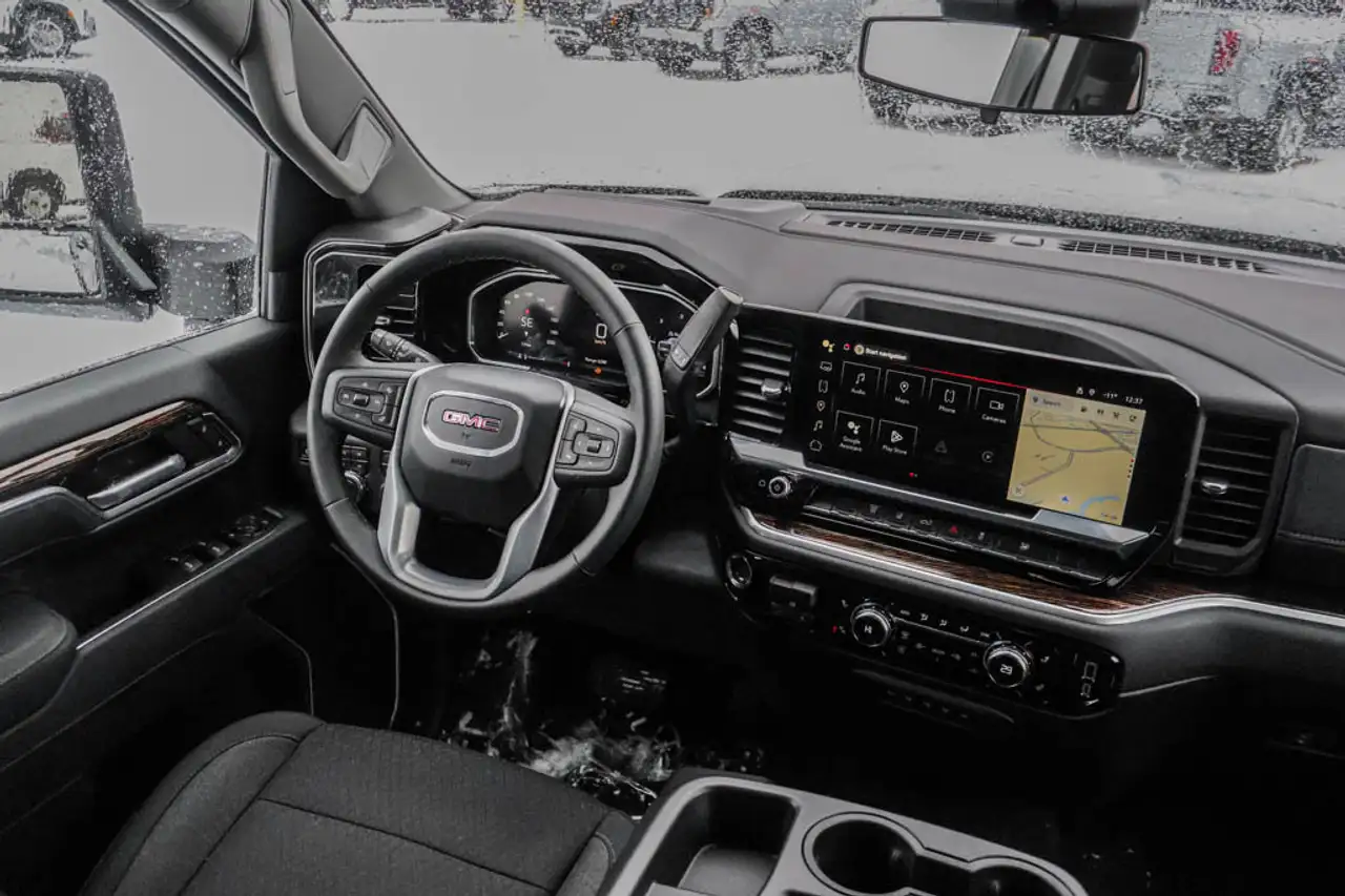 GMC Sierra 2500HD снимка GMC Sierra 2500HD
