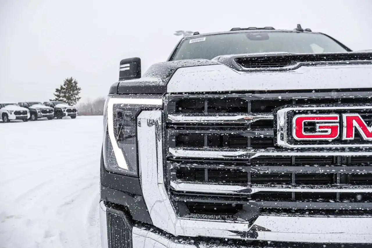 GMC Sierra 2500HD снимка GMC Sierra 2500HD