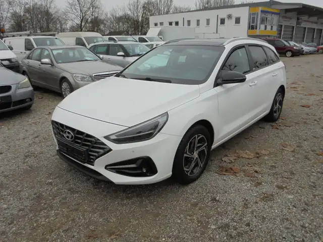 Hyundai i30 CW 1.6 CRDI Aut. Edition ~ 108.000 km ~ 2.Hd