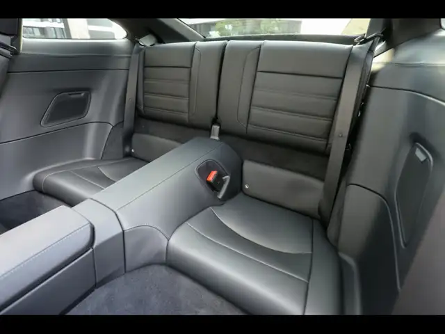 Porsche 911 view 13