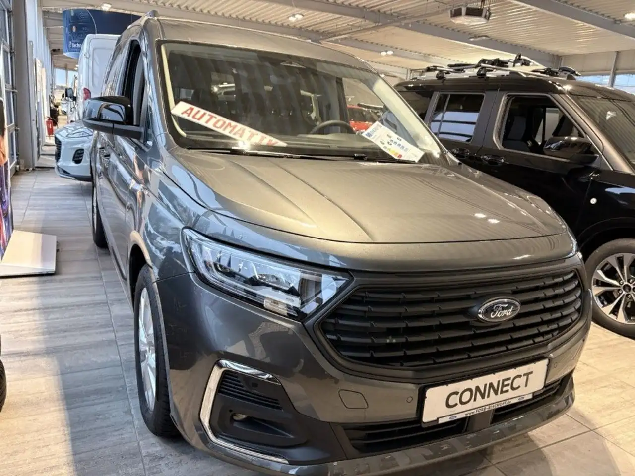 Ford Tourneo Connect 2.0 EcoBlue Aut. TITANIUM (SK) 6