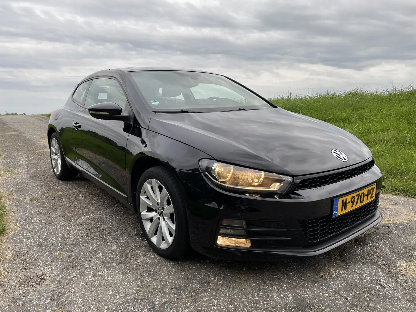 Volkswagen Scirocco 1.4 TSI Bluemotion Technology Zwart - 1