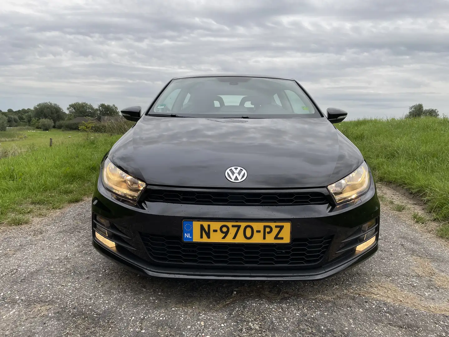 Volkswagen Scirocco 1.4 TSI Bluemotion Technology Zwart - 2