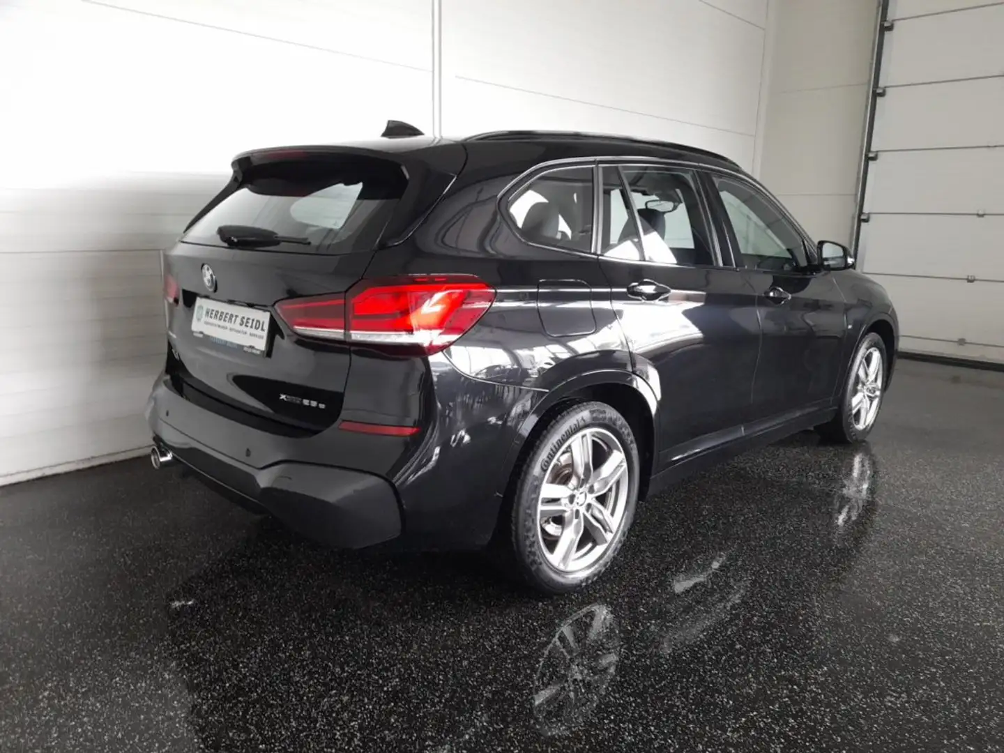 BMW X1 M-SPORT 4x4 PHEV Aut Schwarz - 2