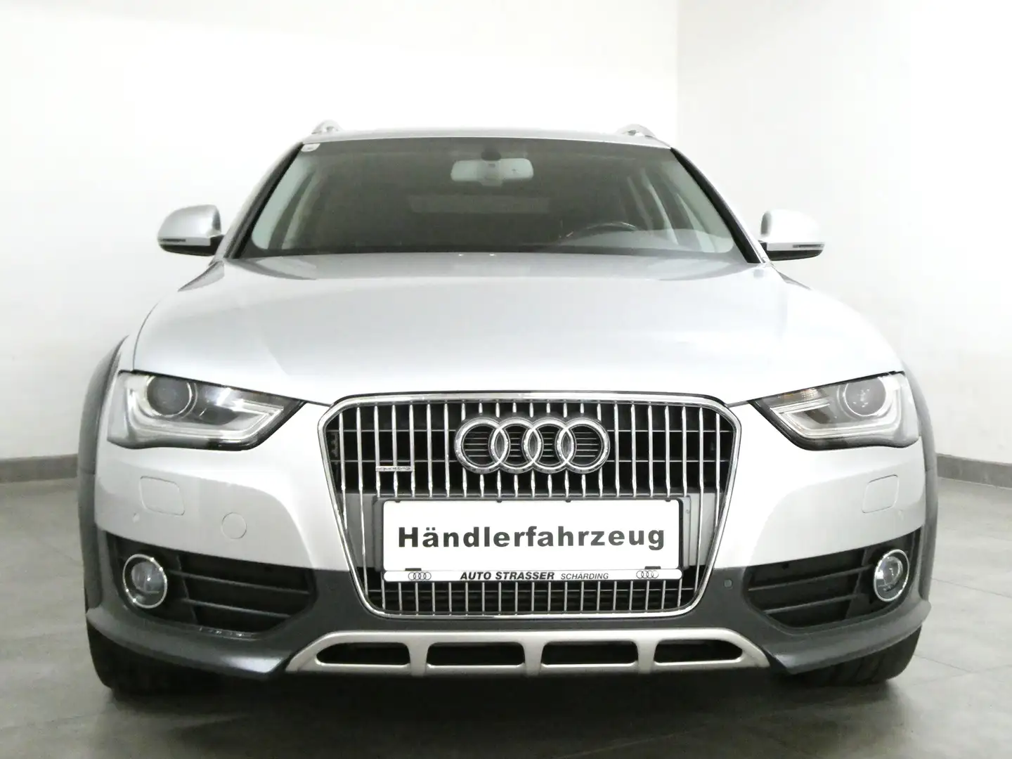 Audi A4 allroad 2.0 TDI Xenon-plus Navi Sitzh Freispr. Soundsystem Ezüst - 2