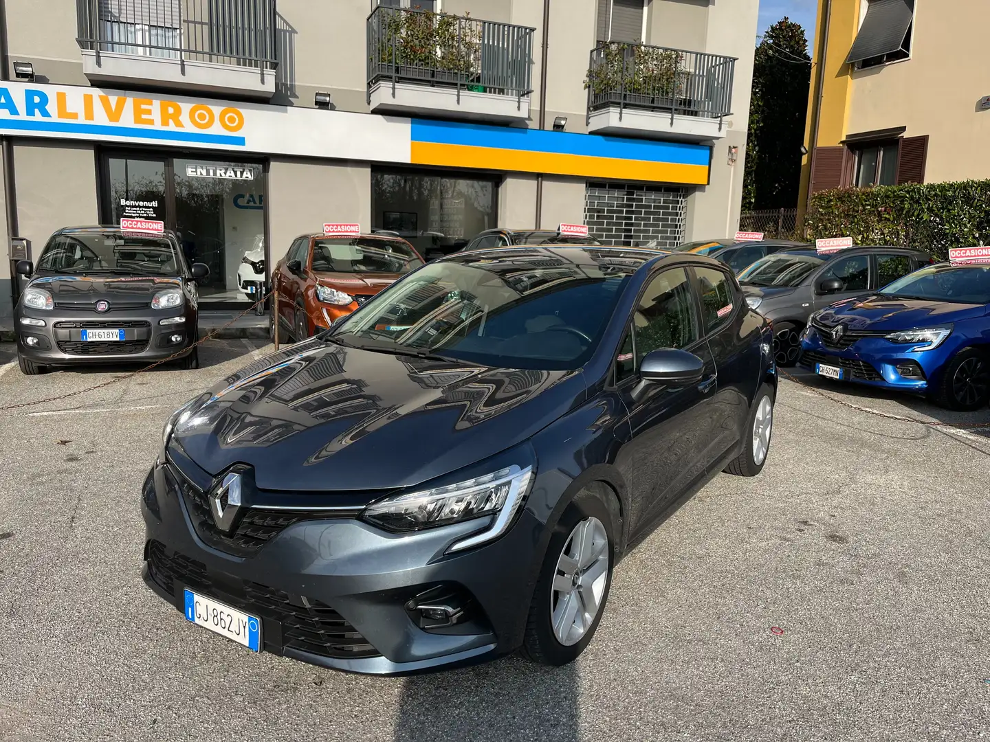 Renault Clio 1.0 Tce Zen S&S 90 Cv Grijs - 1