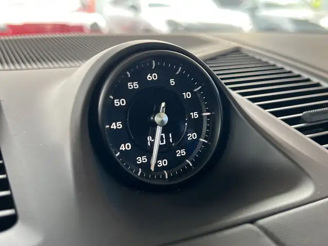 Porsche Cayenne view 14