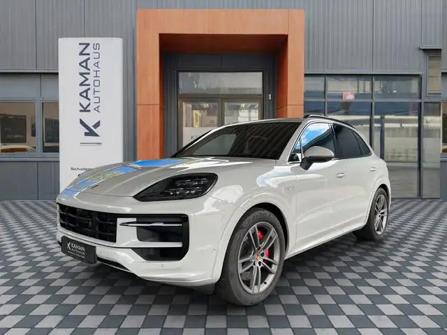 Porsche Cayenne main image
