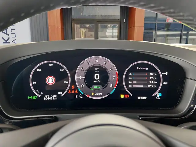 Porsche Cayenne view 10